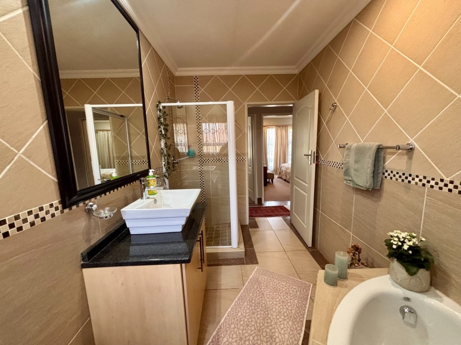 3 Bedroom Property for Sale in Flamwood North West